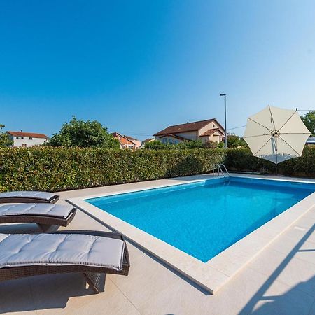 Villa Petra S Bazenom, Rostiljem I Parkingom Zadar Exterior photo